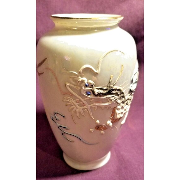 Vintage Dragonware Lusterware Vase 5 inch Blue eyed Dragon - Picture 5 of 5